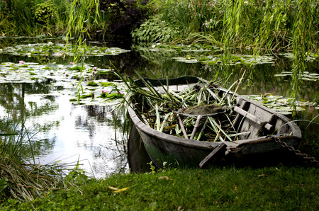pond boatの写真素材