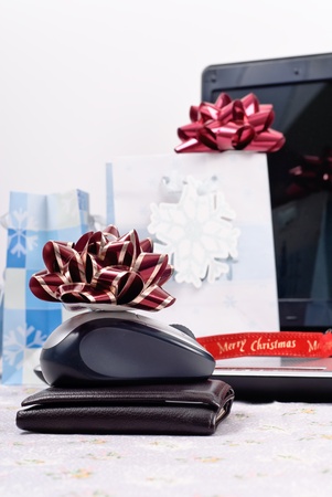 Shopping Online for the Holidaysの写真素材