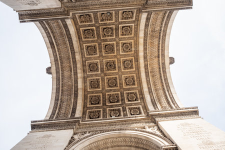 Under the arches of the Arc de Triomphe in Paris - 8 - Paris, Franceの写真素材