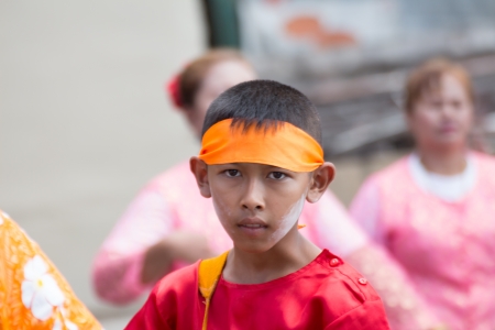 KO SAMUI - NOVEMBER 7: "Ngan Chak Pra" Traditional of buddhist festival;Unidentified people participate at the festival on November 7, 2012 at Koh samui,Suratthani, Thailandのeditorial素材