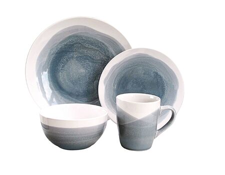 White dinner set, Cookware set on white background, Antique dishware set, Ceramic teacup setの写真素材