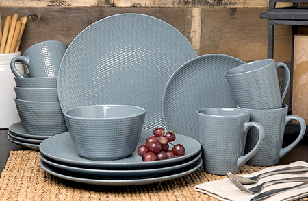 ceramic cookware set, Dishware set isolated on the table, top view, table settingの写真素材