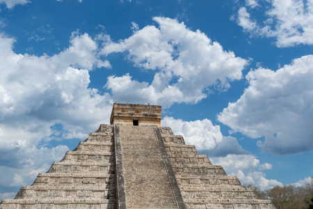 Mayan pyramid of Kukulcan El Castillo in Chichen Itza, Mexicoの写真素材