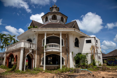 Abandoned building on the coast of the island of Sri Lankaの写真素材