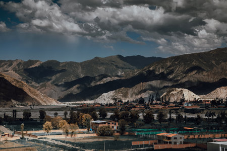 Himalayan landscape in the Himalayas. Himachal Pradesh, Indiaの写真素材
