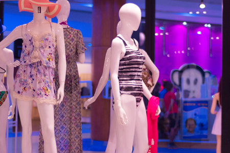Clothes shops. Mall Jewelers