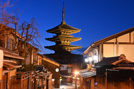 yasaka tower at nightのeditorial素材