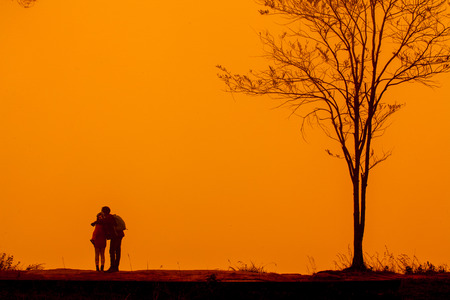 couple in sunsetの写真素材