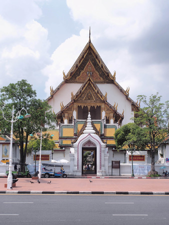 Wat Suthat Thepwararam was the Rama I temple, under cloud sky, the front view, Bangkok, Thailandのeditorial素材