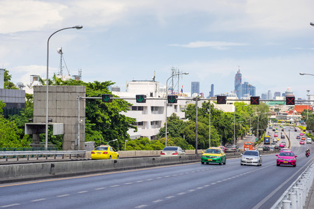 BANGKOK  MAY 17: Road and traffic status on Pinklao bridge in Bangkok Thailand under cloudy blue sky was taken on May 17 2015.のeditorial素材