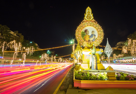 BANGKOK - DECEMBER 29: Night light view along Rajdamnoen avenue in Bangkok, Thailand, decorated with light bulbs in New Year celebration, was taken on December 29, 2015.のeditorial素材