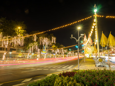 BANGKOK - DECEMBER 29: Night light view along Rajdamnoen avenue in Bangkok, Thailand, decorated with light bulbs in New Year celebration, was taken on December 29, 2015.のeditorial素材