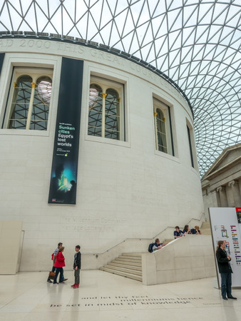LONDON - MAY 24: Great Court, entrance welcome large hall of British museum, in London, England, was taken on May 24, 2016.のeditorial素材