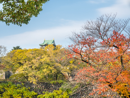 Osaka castle under cloudy blue sky in autumn season of Japan, landmark of Osaka cityのeditorial素材