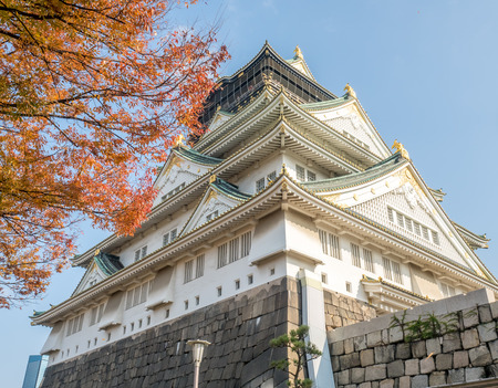 Osaka castle under cloudy blue sky in autumn season of Japan, landmark of Osaka cityのeditorial素材