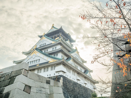Osaka castle under cloudy blue sky in autumn season of Japan, landmark of Osaka cityのeditorial素材
