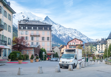 CHAMONIX-MONT-BLANC, FRANCE - APRIL 15 : Scene in square in Chamonix-Mont-Blanc town in France, one of the oldest ski resort town, with tourists walk in town, on April 15, 2017.のeditorial素材