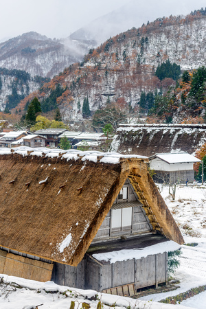 GIFU, JAPAN - NOVEMBER 26 : Gassho-zukuri house unique architecture in Shirakawa village, the UNESCO World heritage place, in early winter season in Gifu, Japan, on November 26, 2017.のeditorial素材