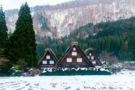 GIFU, JAPAN - NOVEMBER 26 : Gassho-zukuri house unique architecture in Shirakawa village, the UNESCO World heritage place, in early winter season in Gifu, Japan, on November 26, 2017.のeditorial素材