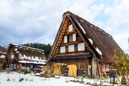 Gassho-zukuri house unique architecture in Shirakawa village, the UNESCO World heritage place, in early winter season in Gifu, Japanのeditorial素材
