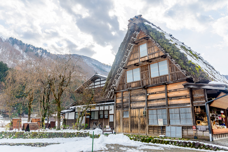 Gassho-zukuri house unique architecture in Shirakawa village, the UNESCO World heritage place, in early winter season in Gifu, Japanのeditorial素材