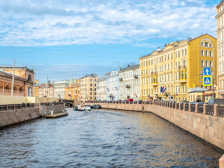 SAINT PETERSBURG, RUSSIA - SEPTEMBER 2 : Walk way along canal with surrounding buildings in Saint Petersburg, Russia, on September 2, 2018.のeditorial素材
