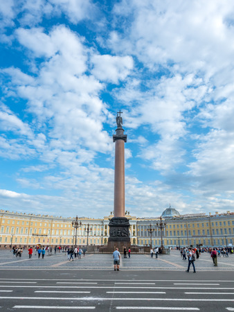 SAINT PETERSBURG, RUSSIA - SEPTEMBER 2 : Alexander column at center of Palace square with Building of General Staff under cloudy blue sky in Saint Petersburg, Russia, on September 2, 2018.のeditorial素材