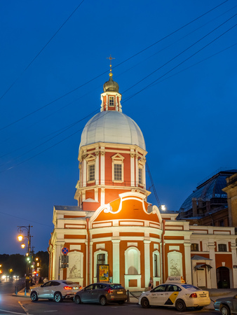SAINT PETERSBURG, RUSSIA - SEPTEMBER 3 : Exterior architecture of Church of St. Panteleimon the Healer under twilight evening sky in Saint Petersburg, Russia, on September 3, 2018.のeditorial素材