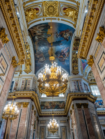 SAINT PETERSBURG, RUSSIA - SEPTEMBER 4, 2018 : Sophisticated interior architecture of St. Isaac's Cathedral, altar, dome, painting, sculptureのeditorial素材