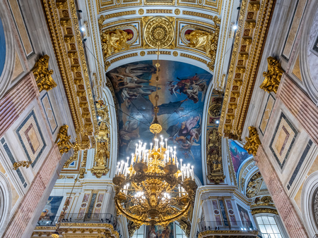 SAINT PETERSBURG, RUSSIA - SEPTEMBER 4, 2018 : Sophisticated interior architecture of St. Isaac's Cathedral, altar, dome, painting, sculpture, art, in Saint Petersburg, Russiaのeditorial素材