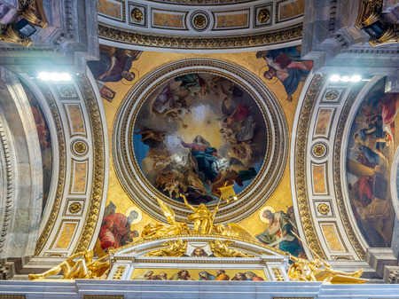 SAINT PETERSBURG, RUSSIA - SEPTEMBER 4, 2018 : Sophisticated interior architecture of St. Isaac's Cathedral, altar, dome, painting, sculpture, art, in Saint Petersburg, Russiaのeditorial素材