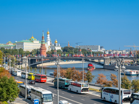 MOSCOW, RUSSIA - SEPTEMBER 6 : Cityscape view of Moscow along Moskva river on bridge near Cathedral of Christ the Saviour in Moscow, Russia, on September 6, 2018.のeditorial素材