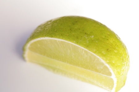 close up picture of lemon slice on white backgroundの写真素材