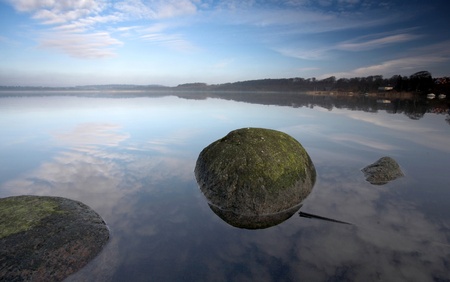stones in the water in denmark on the north coast of the seeland island
の写真素材