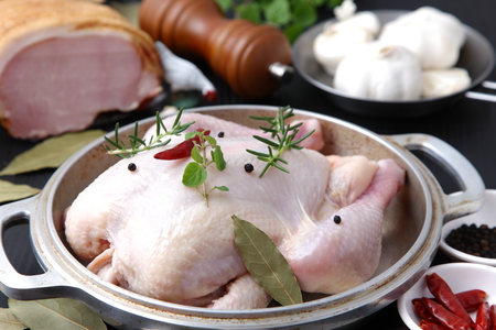 Whole Raw Chickenの写真素材
