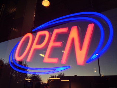 Open window sign の素材