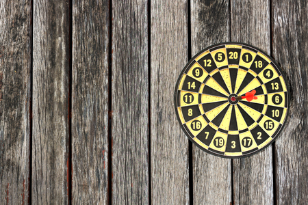 target on Wood backgroundの写真素材
