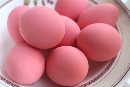 pink egg in plateの写真素材