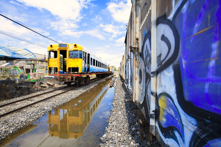 The old train Park waiting for repair, there is a lot of, Waiting for repair.のeditorial素材