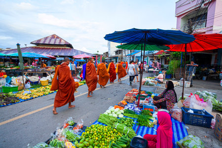 Krabi, Thailand on 2 Apirl,2020People always go to the market to buy something that they want to take it to make food.のeditorial素材