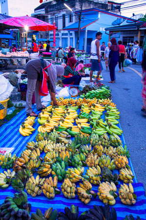 Krabi, Thailand on 2 Apirl,2020
People always go to the market to buy something that they want to take it to make food.のeditorial素材