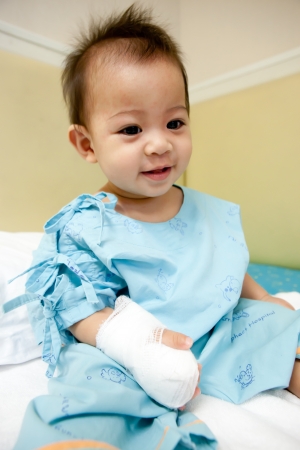 Little boy in hospitalの写真素材