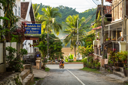 LUANG PRABANG, LAOS - 9/21/2017: The Mekong River along Luang Prabang in Laosのeditorial素材