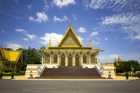 Tourism Khmer style roof architecture in Royal Palace, Phnom Penh, Cambodia, Asia.のeditorial素材