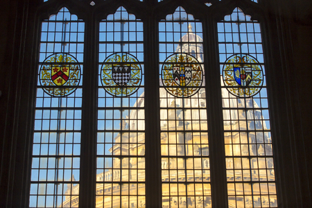 Stained glass at University church of St. Mary the Virgin overlooking Radcliffe Camera in Oxford, England, United Kingdom, Europe.のeditorial素材