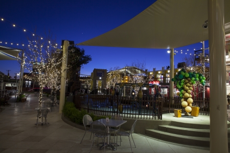 LAS VEGAS - DECEMBER 10, 2013 - Container Park on December 10, 2013  in Las Vegas  Container Park is kid friendly with a giant tree house and playground in the center of the shopping area のeditorial素材