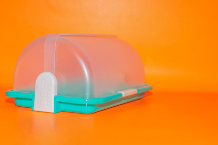 The Rectangular Cake Container with Teal Lid is the perfect storage solution for your delicious...