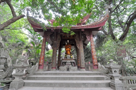Buddhist Shrine in High Mountain Pagoda - Hanoi, Vietnamのeditorial素材