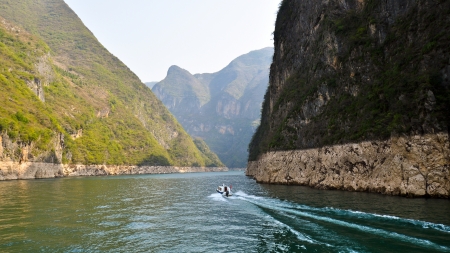 Beautiful Daning River, Dragon Gate Gorge - Wushan, Chongqing, Chinaの写真素材