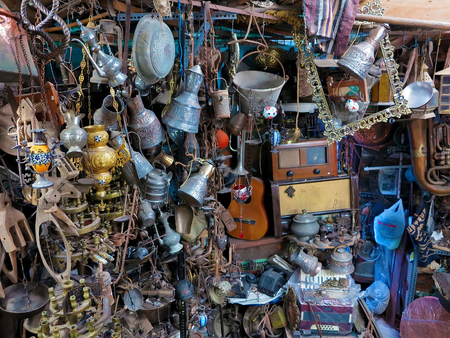 Antique store with different vintage subjects a Ioannina, Greece の写真素材